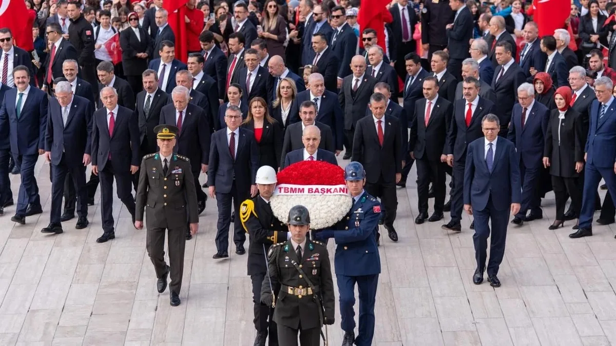 Zeremonie in Anıtkabir zum 105. Jahrestag der nationalen Souveränität