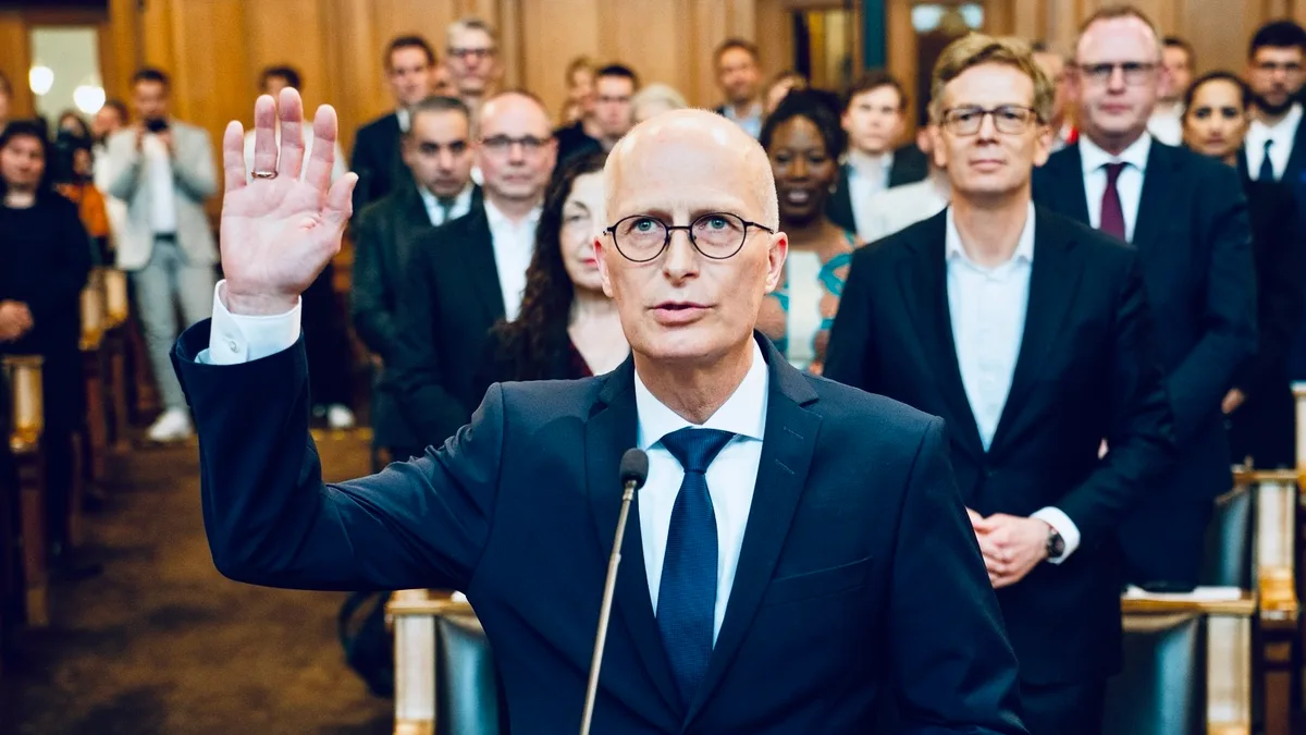 Peter Tschentscher zum dritten Mal zum Ersten Bürgermeister Hamburgs gewählt