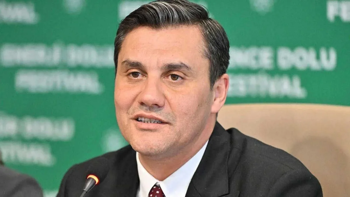 Manisa Büyükşehir Belediye Başkanı Ferdi Zeyrek hayatını kaybetti