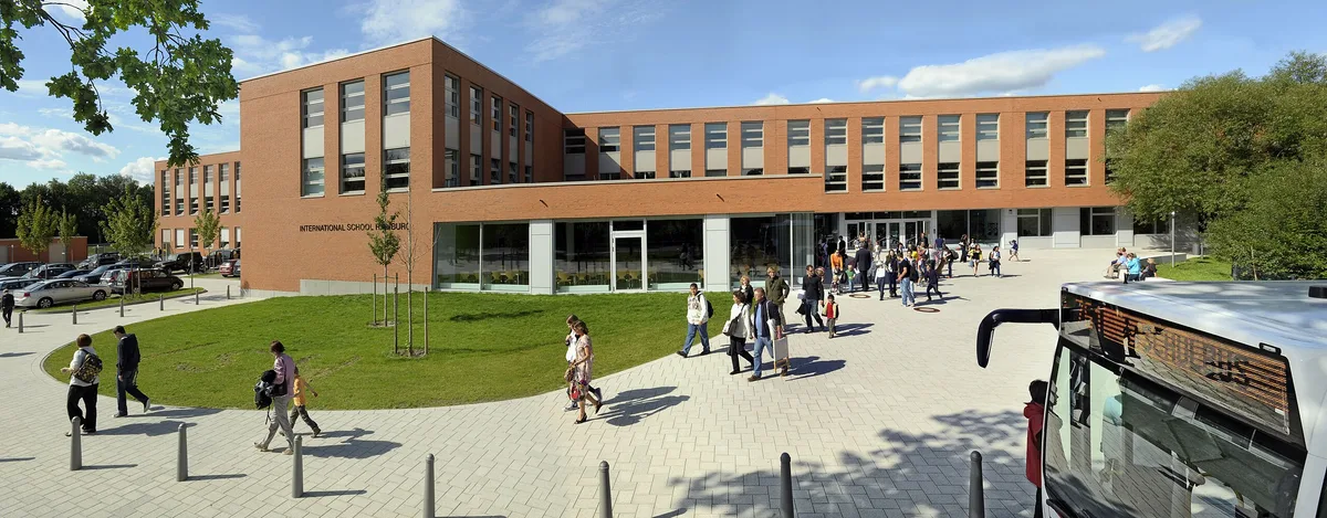 Knapp 273.000 Schülerinnen und Schüler an allen staatlichen und privaten Hamburger Schulen erwartet