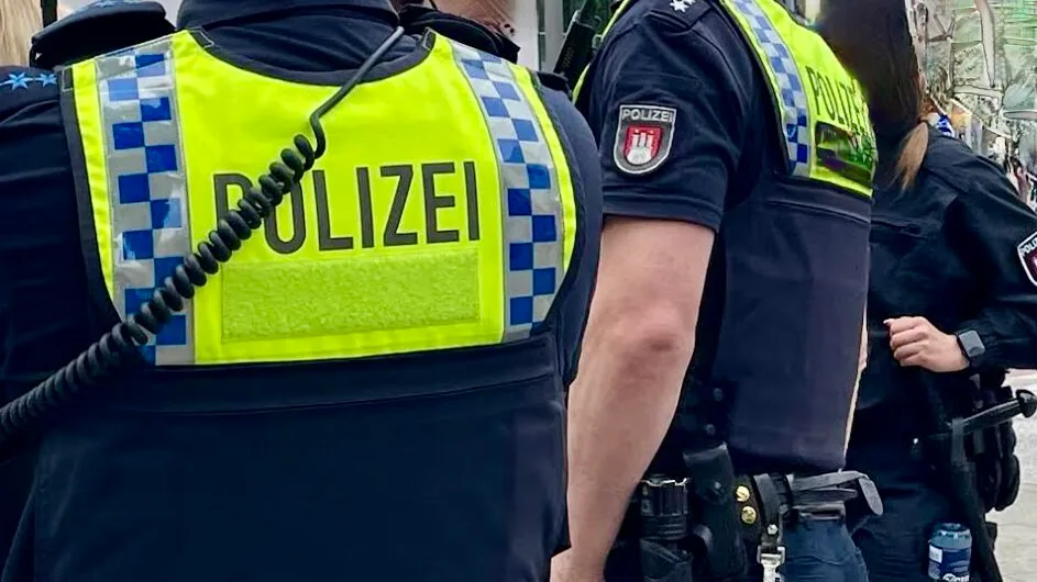 Almanya’daki tatbikatta polis ve asker birbirine ateş açtı