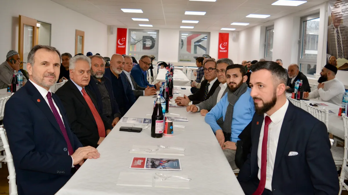 Erbakan’ın Büyük Türkiye İdeali Hamburg’da Anlatıldı