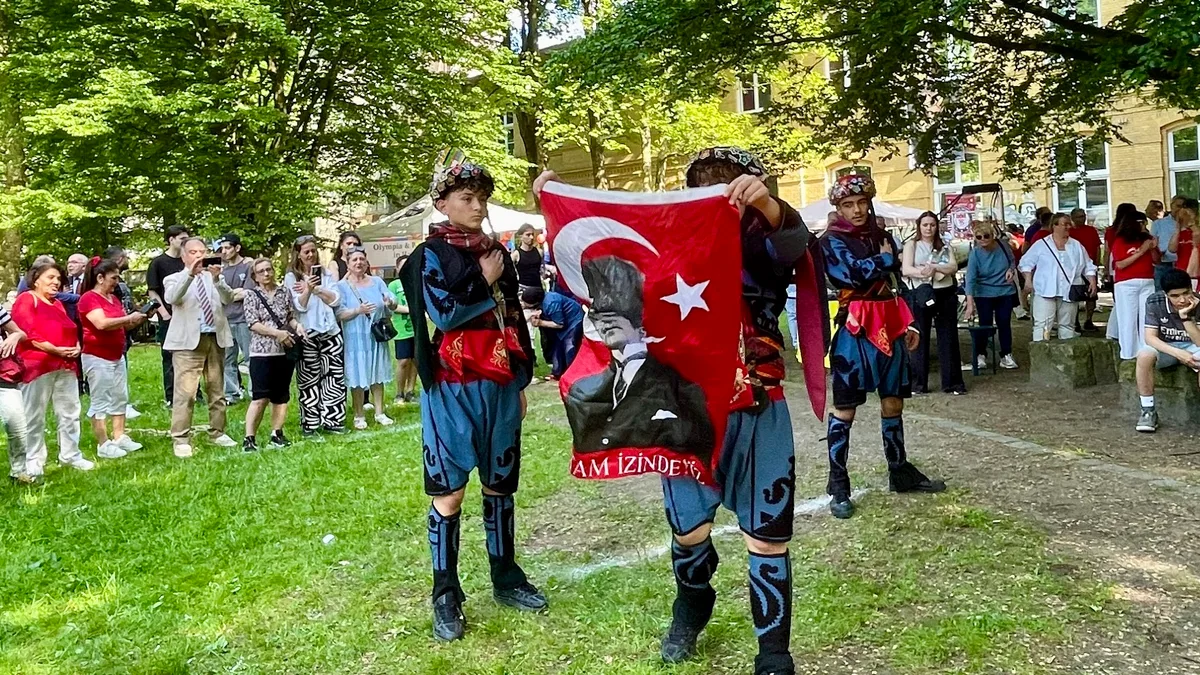 Hamburg’da 19 Mayıs Gençlik ve Spor Bayramı Coşkusu Yaşandı