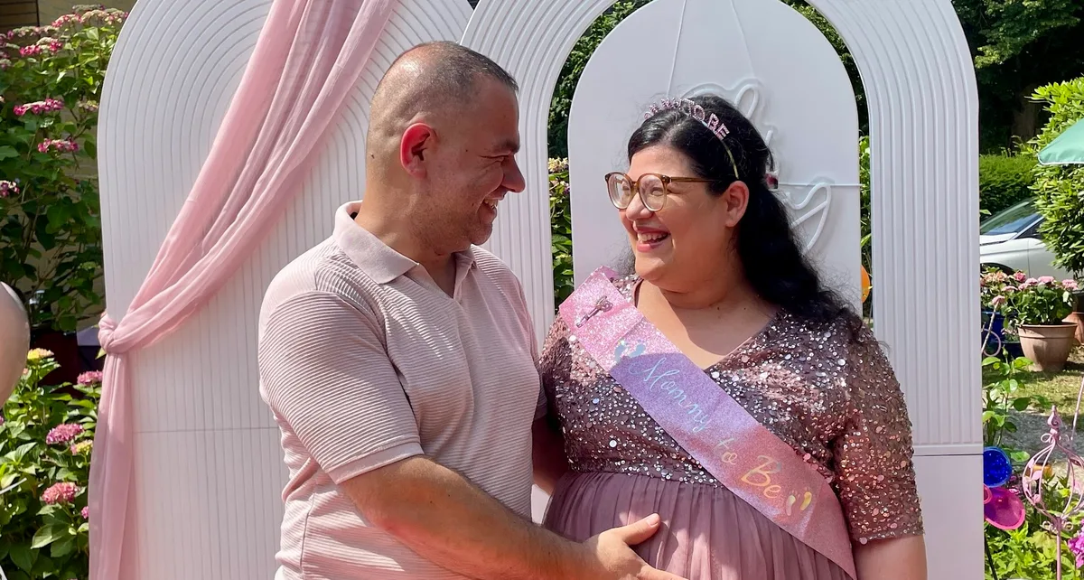 Hamburg’da Anne Adayına Sürpriz Baby Shower Bahçe Partisi