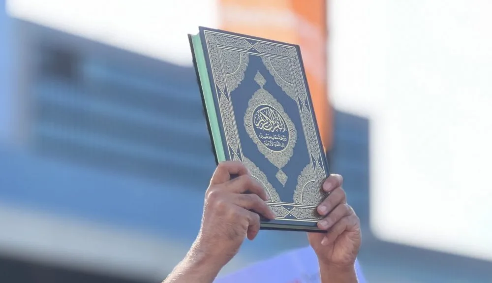Almanya’da Camiye Saldırı: Kuran-ı Kerim’leri Yaktı!