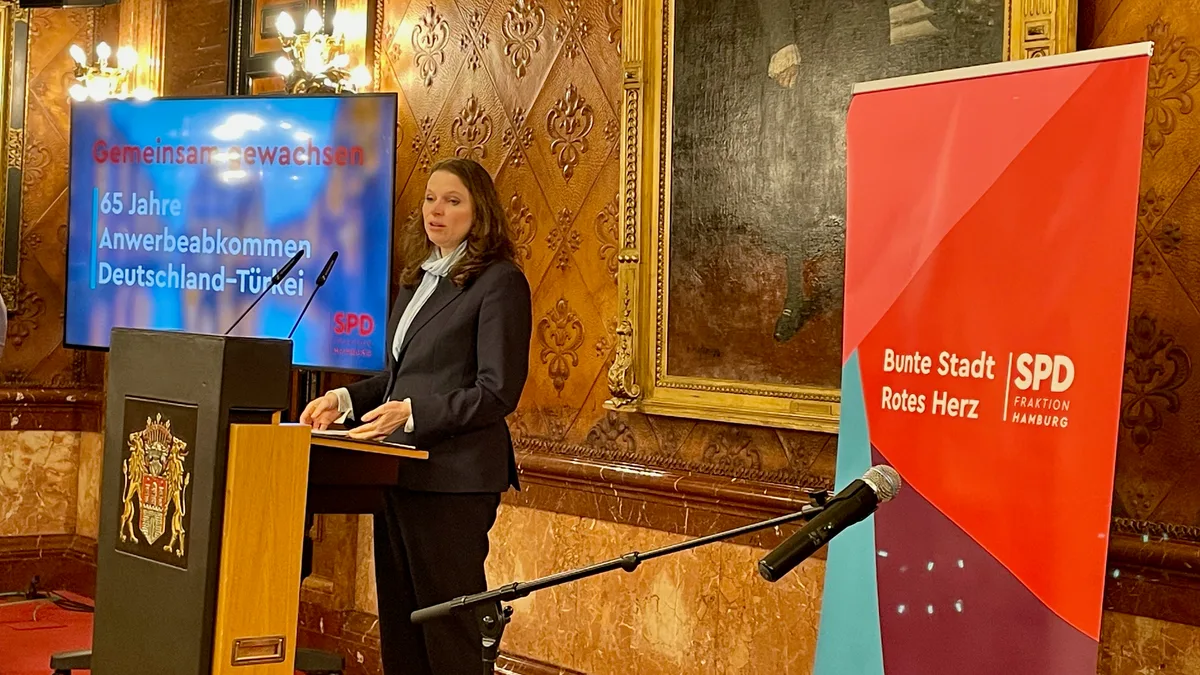 Hamburgs Senatorin für Wirtschaft und Innovation, Melanie Leonhard, sprach beim Empfang.