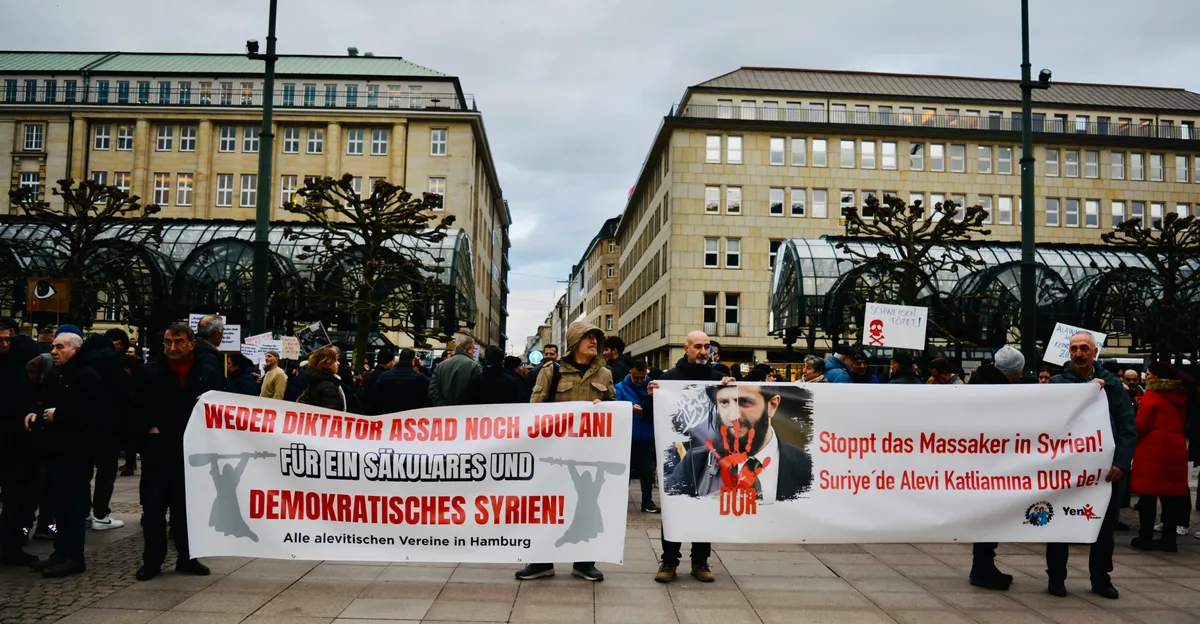 Protest in Hamburg gegen Massaker an Aleviten in Syrien