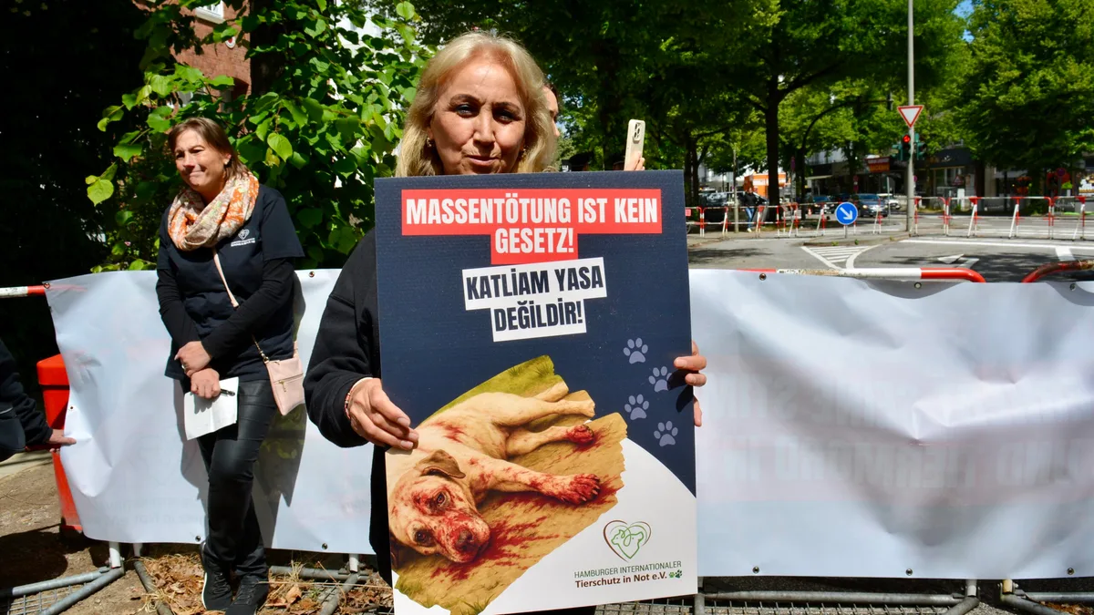 Hamburger Protest gegen die Tötung von Tieren in der Türkei