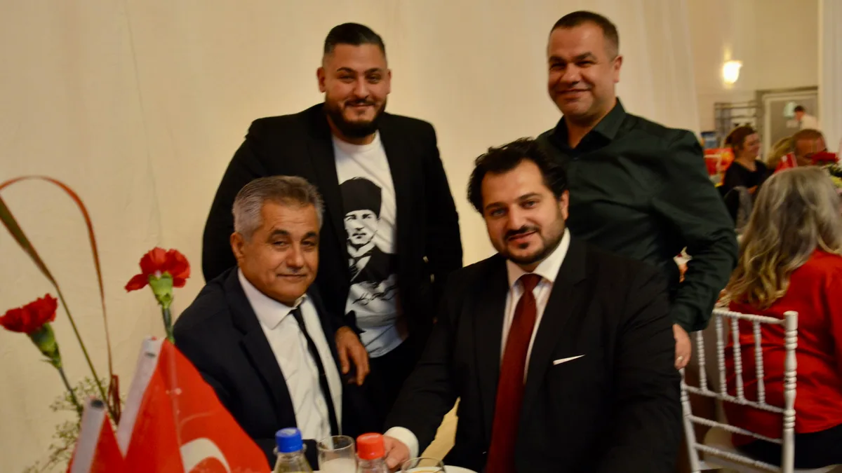 DSC_0936-1024x576 Hamburg’da Cumhuriyetin 102. Yılı Gurur ve Coşkuyla Kutlandı