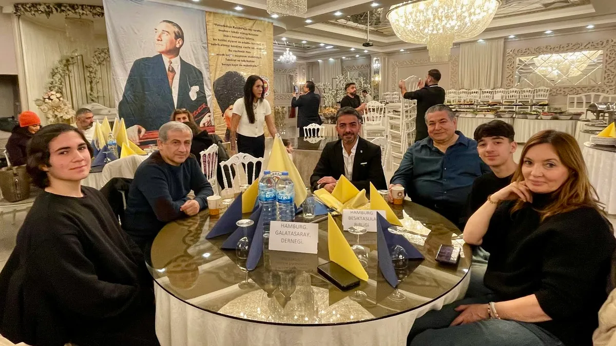 Solidaritätstreffen der Hamburger Fenerbahçe-Fans