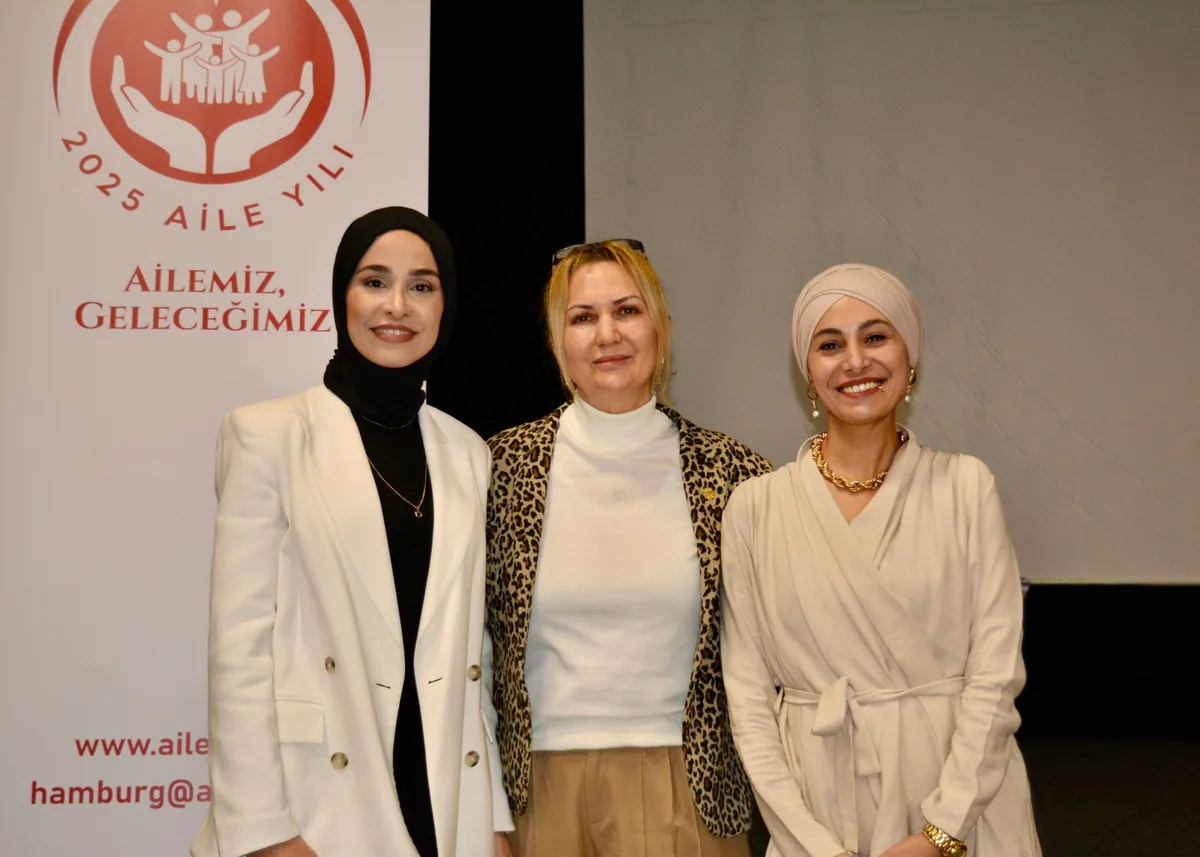 DSC_0241-1024x731 Hamburg’da “Bağımlılığı Yenebiliriz” Konferansı Düzenlendi