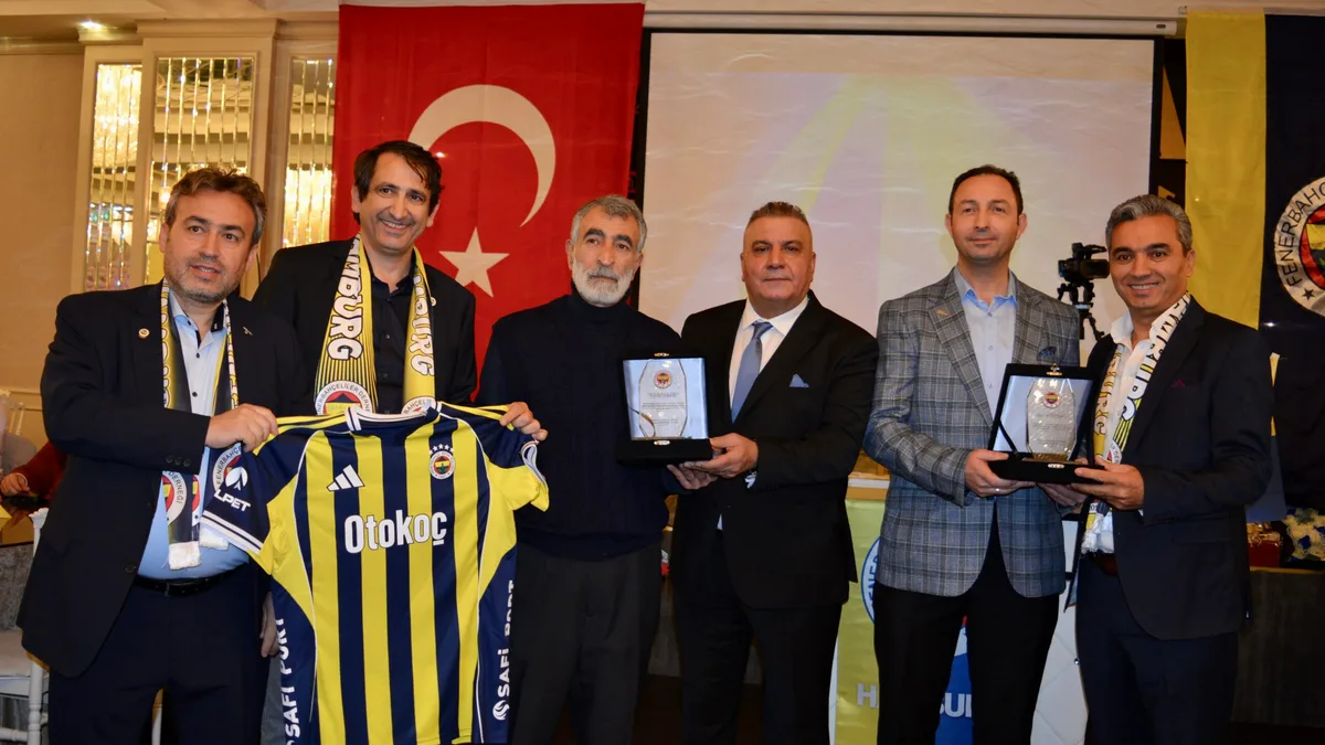Solidaritätstreffen der Hamburger Fenerbahçe-Fans