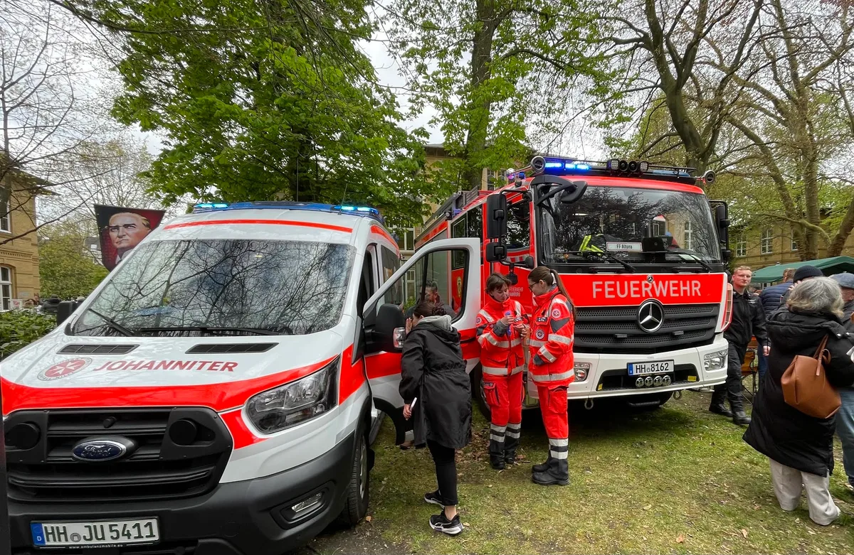 0-17-1024x667 Hamburg’da Binlerce Kişi 23 Nisan Kutlamasında Buluştu