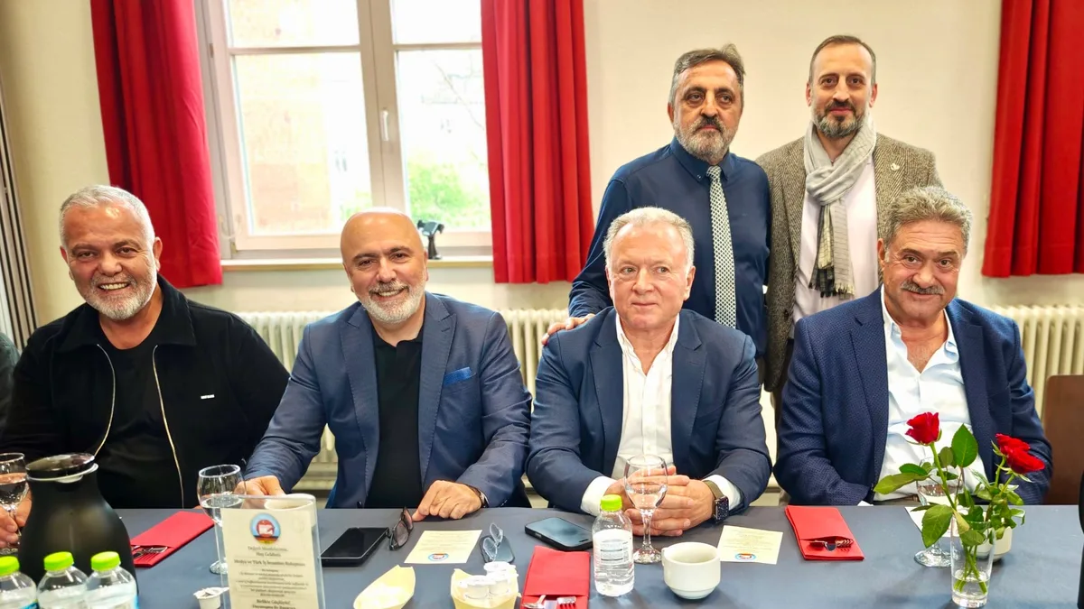 PHOTO-2026-04-20-16-22-19-1024x576 Hamburg’da Medya ve İş Dünyasından Önemli Buluşma