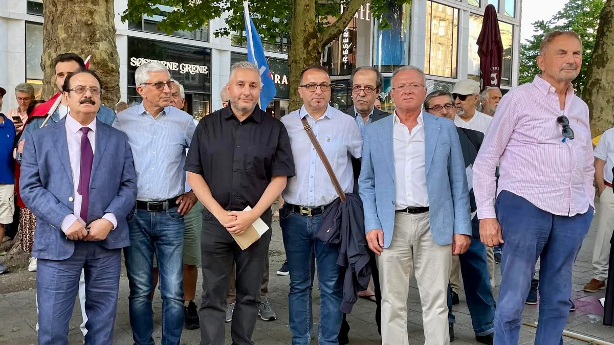 Hamburg: Kundgebung für Demokratie und den Willen des Volkes
