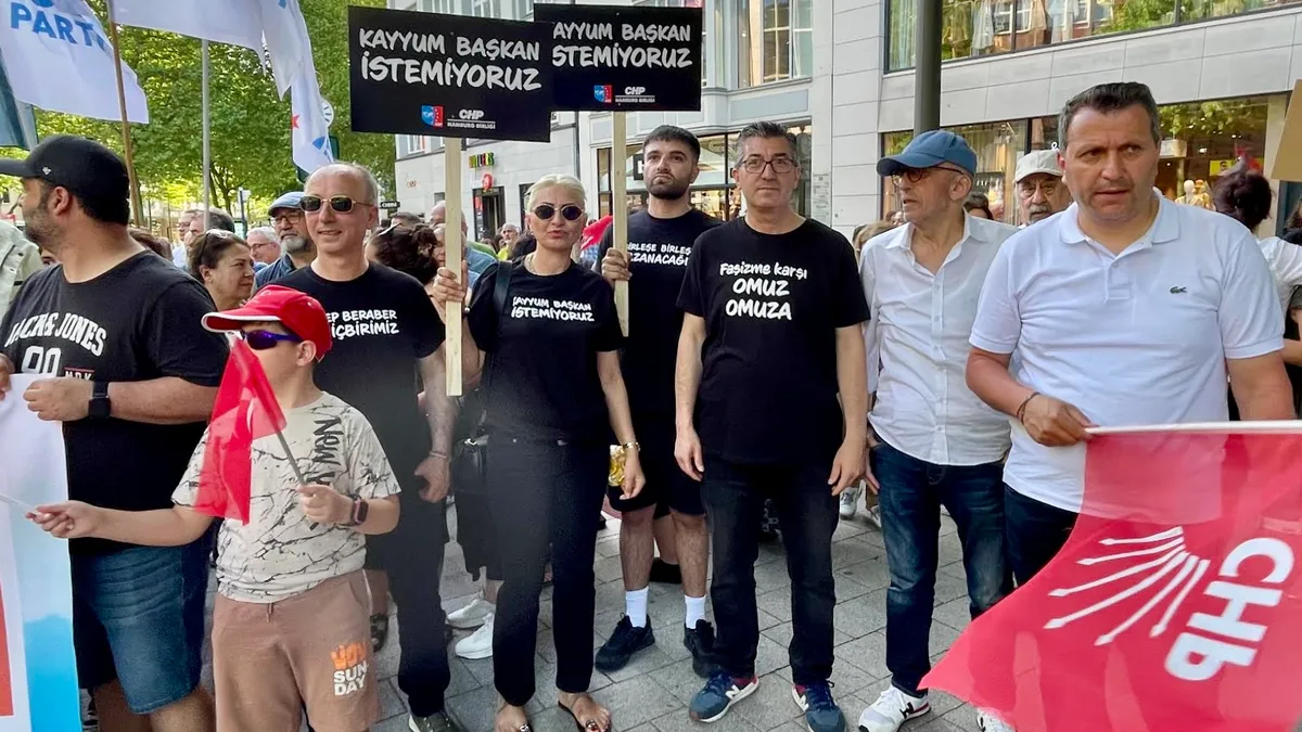 Hamburg: Kundgebung für Demokratie und den Willen des Volkes