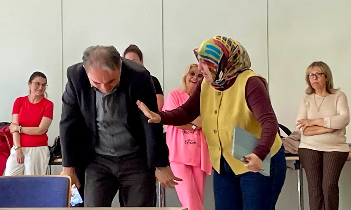 Tiyatro 4 Çeyrek schreibt Hamburgs Kunstregeln neu