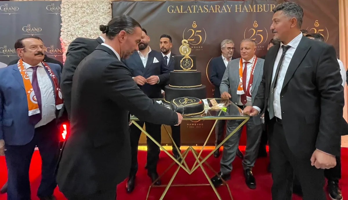 0-48-1050x604 Galatasaray Hamburg'un 25. Yılı Coşkuyla Kutlandı
